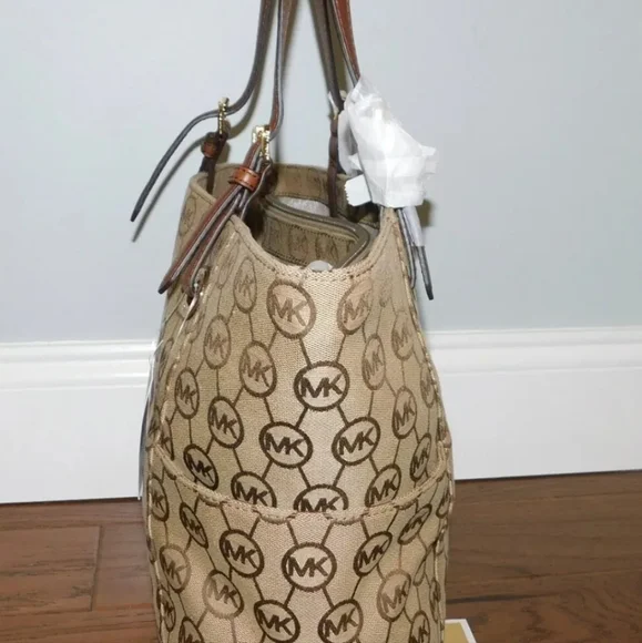 NWT Michael Kors Tote - Picture 2 of 7